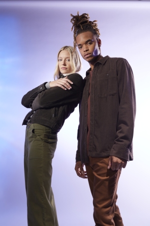F23_HOL_EDITORIAL_ONFIG_DG_HOLIDAY_WARDROBE_57_59_1005